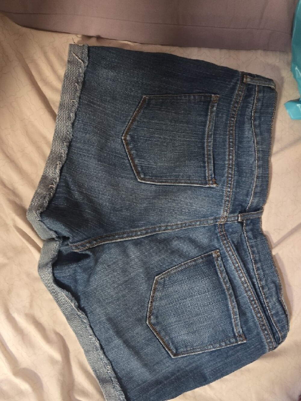 Old Navy Blue Distressed Boyfriend Denim Shorts - Picture 4 of 5